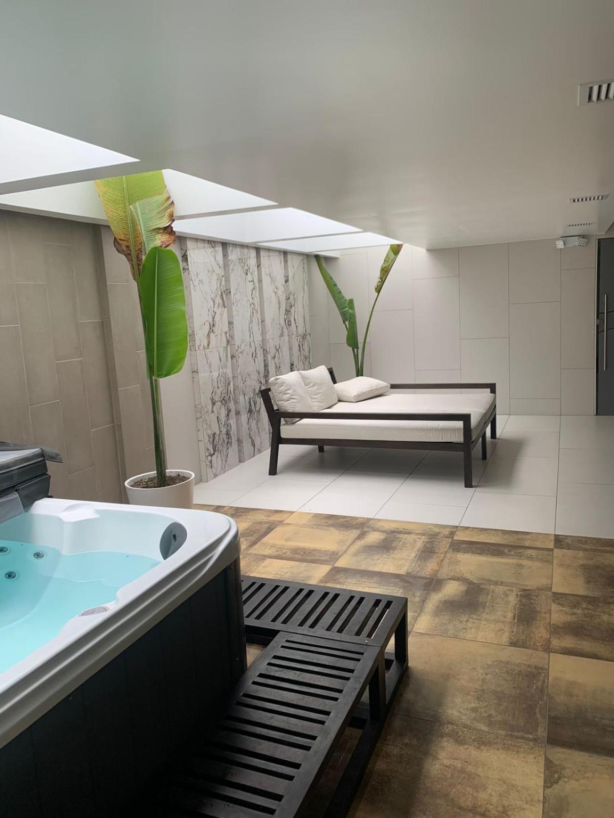 Confort Suite La Carolina キト エクステリア 写真